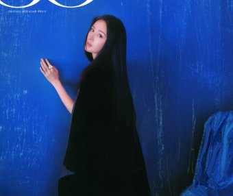 杨幂色彩反差感情绪化时尚杂志大片