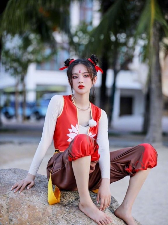 杨超越哪吒造型户外清新写真图片