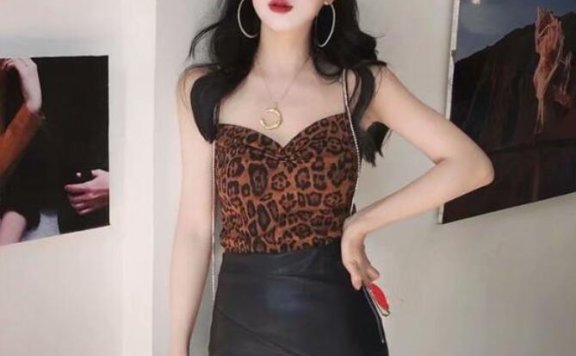 豹纹时尚再次来临,女孩们怎样穿出优雅气质?