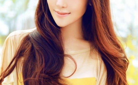 气质女神陈紫函黄色连衣裙户外唯美写真图片