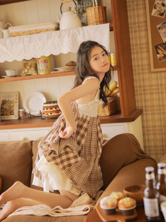 美女与小熊针织吊带慵懒风清新写真合集