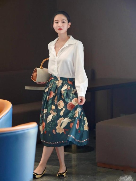 35岁的女人要怎么穿衣打扮才适合呢?