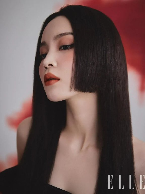 韩国女星李遐怡美妆写真图片!雪肤玉貌太性感
