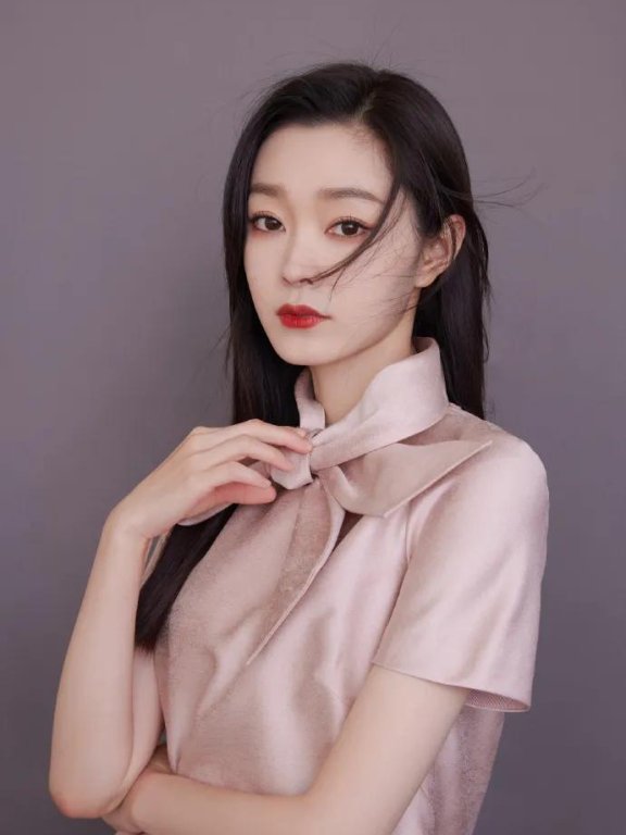 宋轶最新写真可甜可A!肤白貌美大长腿太妩媚撩人