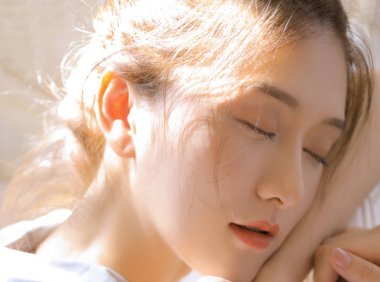 宝宝别哭我慢一点 放轻松你太小了