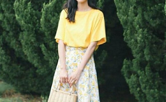 黄色上衣和什么一起穿最好看？