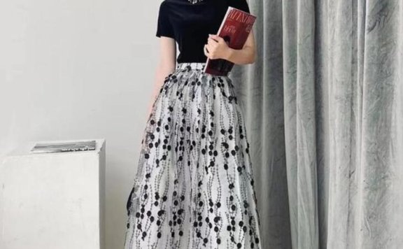 50岁女人穿什么裙子好看?