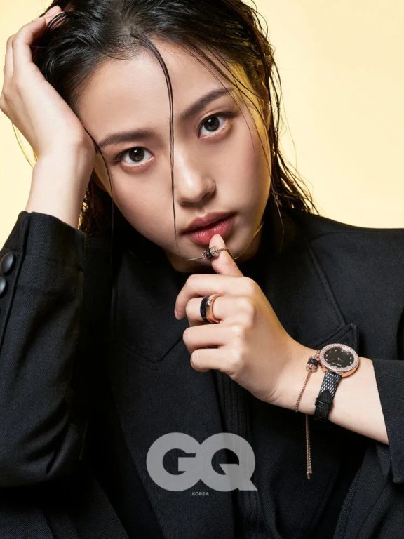 韩国女星高敏诗杂志美图!英姿飒爽太靓丽