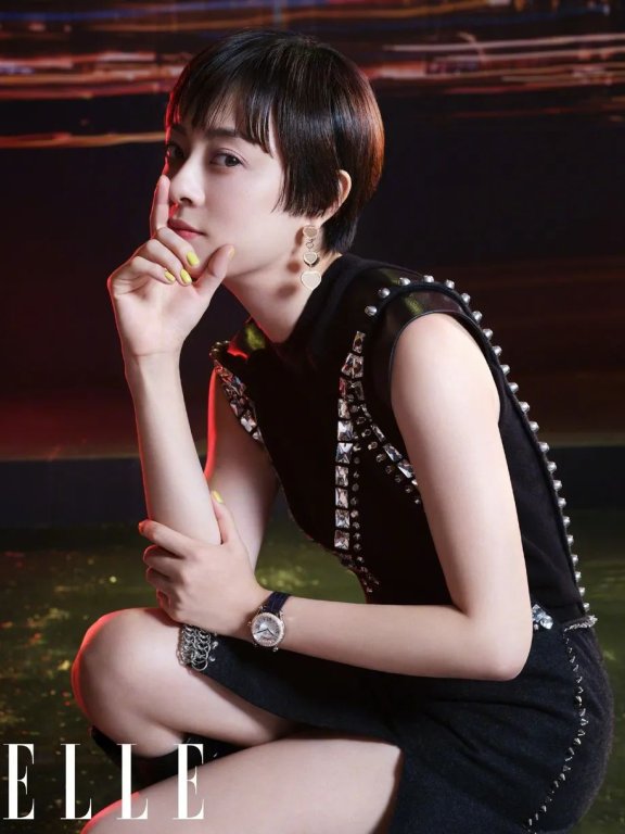 孙俪穿黑色皮衣美艳动人!美到心动