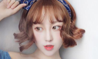 可爱卷发适合什么刘海 卷发配什么妆容好看