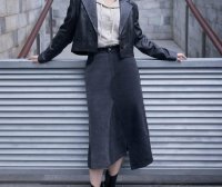 杨紫冬日冷色调写真超美!打扮靓丽惊艳