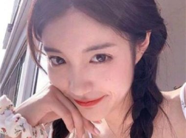 把男友打扮成女生和兄弟视频 他直呼没法见人了