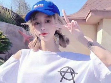 瓜棚老李头的幸福生活 他的生活慢下来了