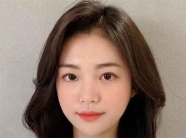 怎么让刘海不贴额头 刘海贴额头的原因是什么