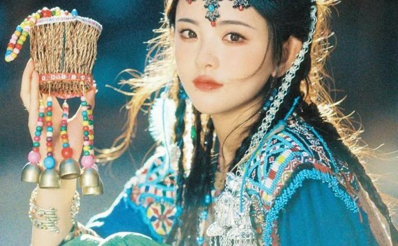 杨超越最新民族风造型超美!异域风情装扮太惊艳