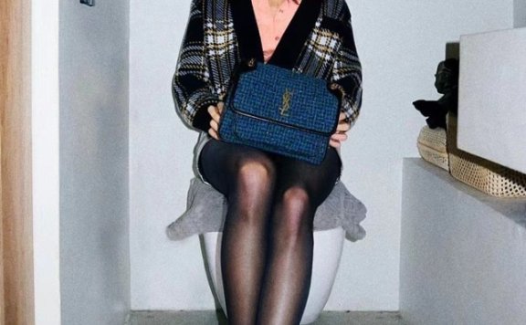 王紫璇穿黑丝配银色短裙,身材比例好惊艳