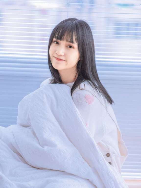 青春靓丽的大眼小美女面容美美哒图片