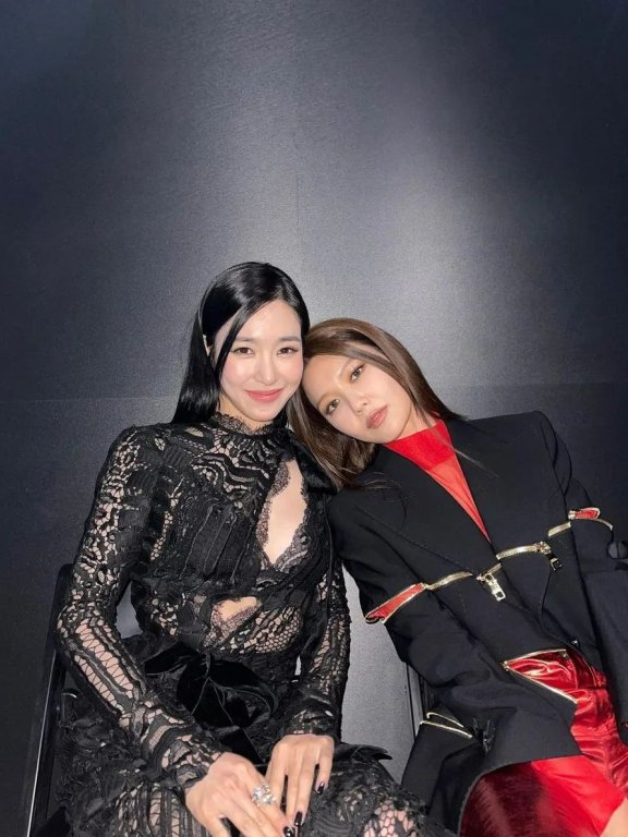 Tiffany崔秀英合照超美!两大美女魅力四射
