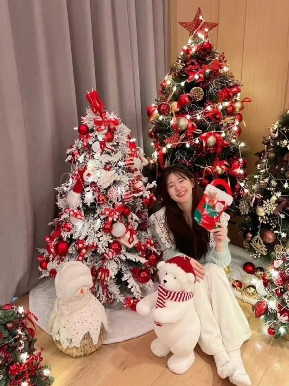 赵露思穿浅绿针织衣清纯又温柔,少女感爆棚