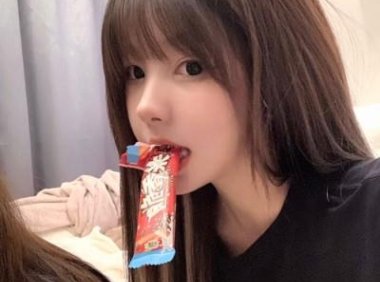 想一个人想到哭是爱吗