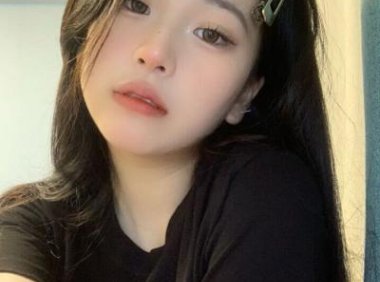 老婆下班后只会享受 哄她成了我的日常工作