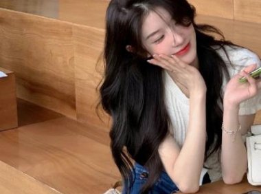 在ktv我被两个男人搭讪 我费了吃奶的劲才逃出来