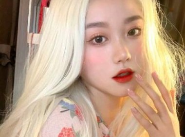 男人对你隐瞒年龄说明了什么