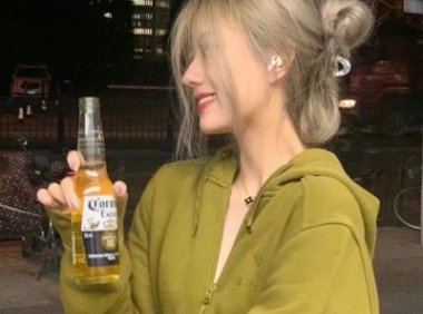 只钟情于一个人的句子 爱一个人专一的句子