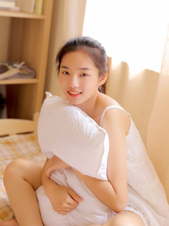 邻居家的妹纸气质清新甜美动人写真