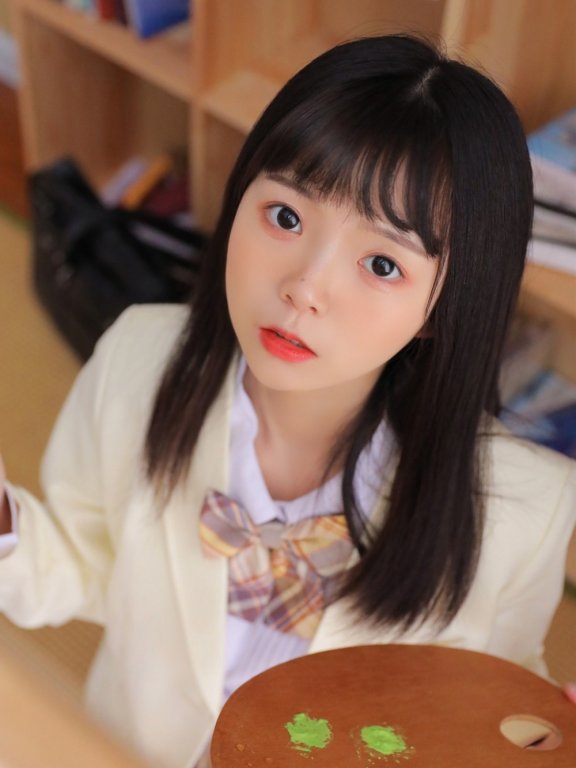 戴眼镜软萌妹子甜味写真图集