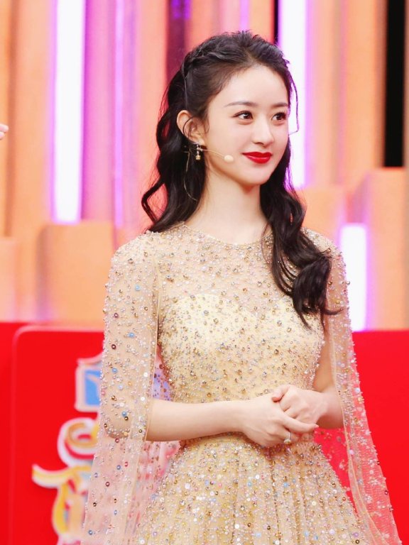 赵丽颖穿公主裙甜美靓丽!雪肤玉貌美得让人窒息