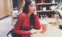 打游戏输给了小妖精 我们换个地方再来一局