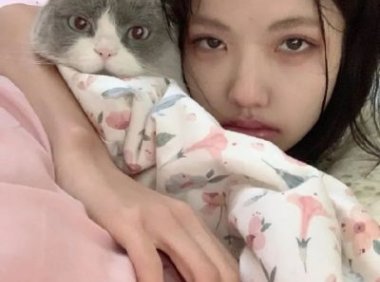 爸爸刚走爷爷就来找妈妈了 从此我们没有了依靠