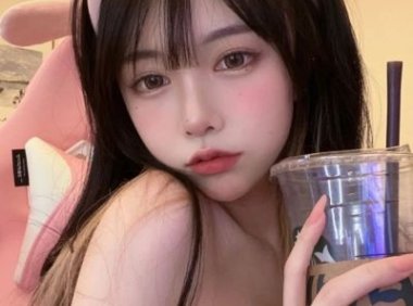 女朋友太纯洁太可爱不想上 可惜她早就不是第一次