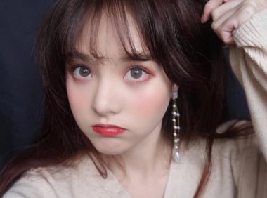 一个女人跟三个男人的谈恋爱故事 如此渣女却很得意