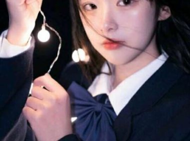 男友总是抱我时向前顶 那天我们没忍住做了羞羞的事