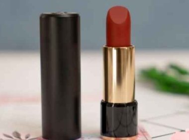 兰蔻196不化妆也可以涂吗 兰蔻口红怎么涂好看