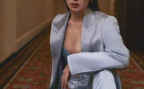 颖儿西装搭配内衣,大胆火辣展现好身材