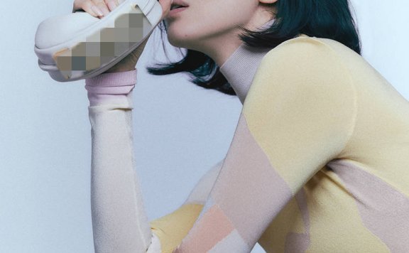 宋慧乔烟熏妆写真超妩媚！魔鬼身材性感火辣