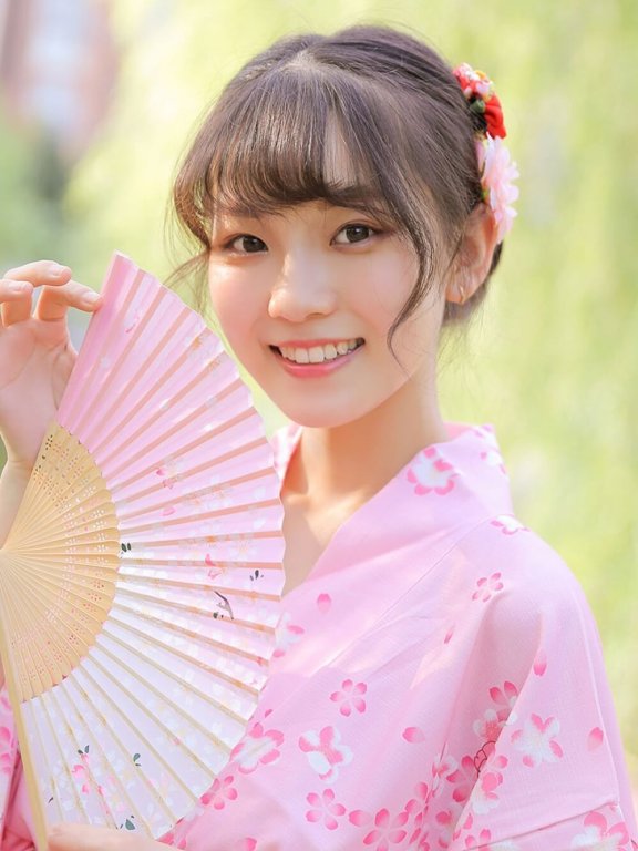 粉色温柔和服美少女甜美日系写真