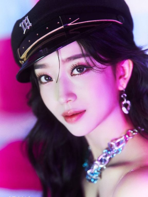 韩国女团STAYC新美图超靓,美得不可方物!