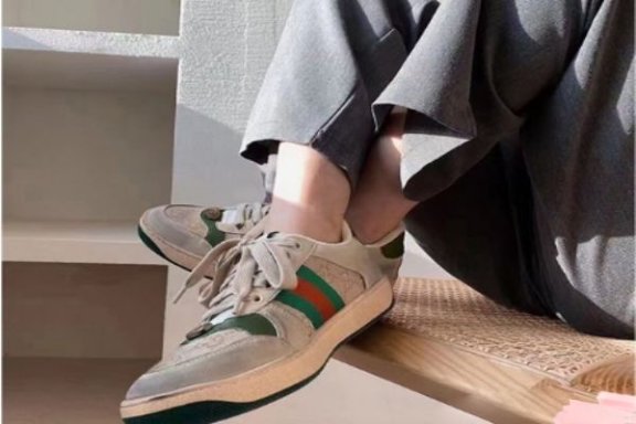 鞋子捂脚脚痒怎么办 鞋子捂脚脚臭怎么办