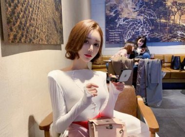 一家四口换着做 婚后每天都和父母交换