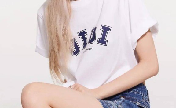 韩国女星朴彩英大秀小蛮腰!大长腿性感撩人