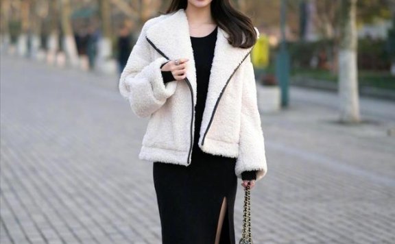 杭州时尚街拍:路人“休闲”穿搭造型平易近人,还很时髦