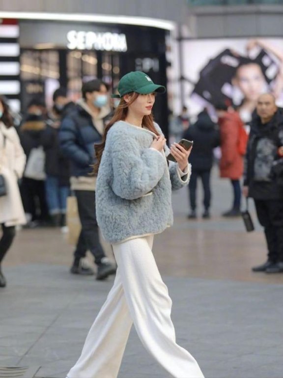 重庆贵妇级别街拍值得参考,2种搭配思路太高级