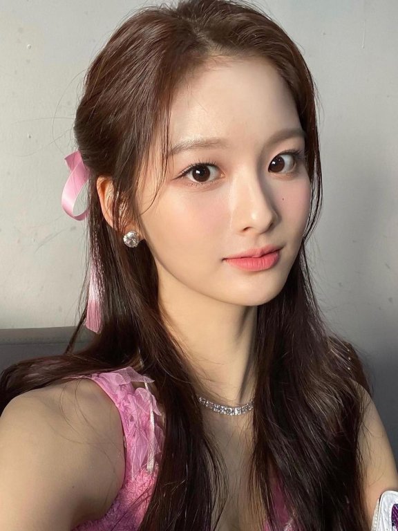 凭这张脸一次通过YG、SM、JYP 征选:她是新一代女团颜值冠军