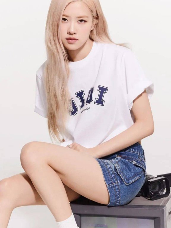韩国女星朴彩英大秀小蛮腰!大长腿性感撩人