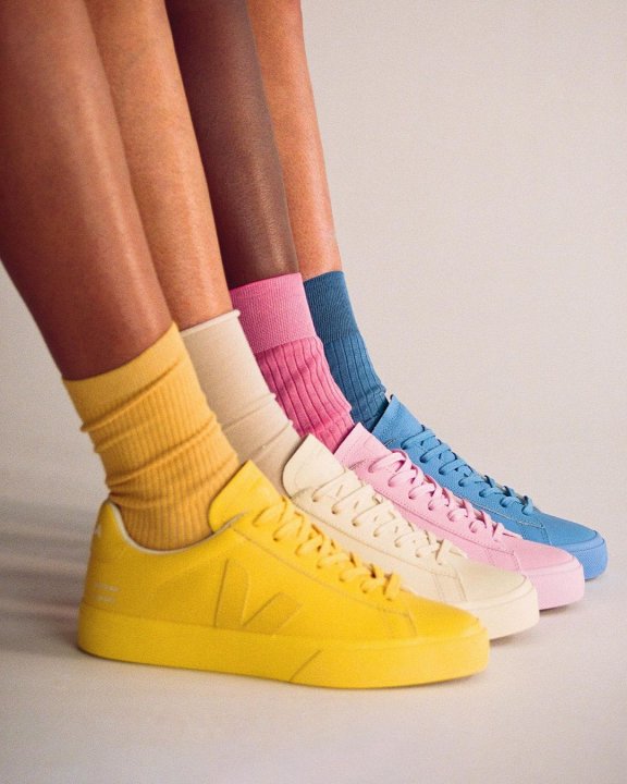 一双不怕过季的波鞋:Veja x Mansur Gavriel,两个质感女生最爱的品牌携手!