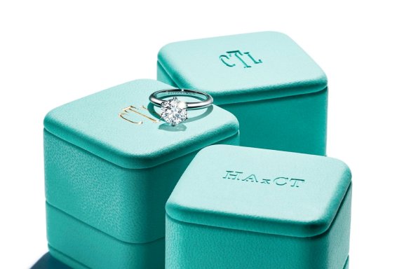 属于我们:Tiffany&Co. 小蓝盒新客制化服务,心已被收服!